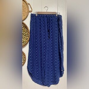 Eddie Bauer Blue Maxi Skirts with Pockets Women's
Size Large